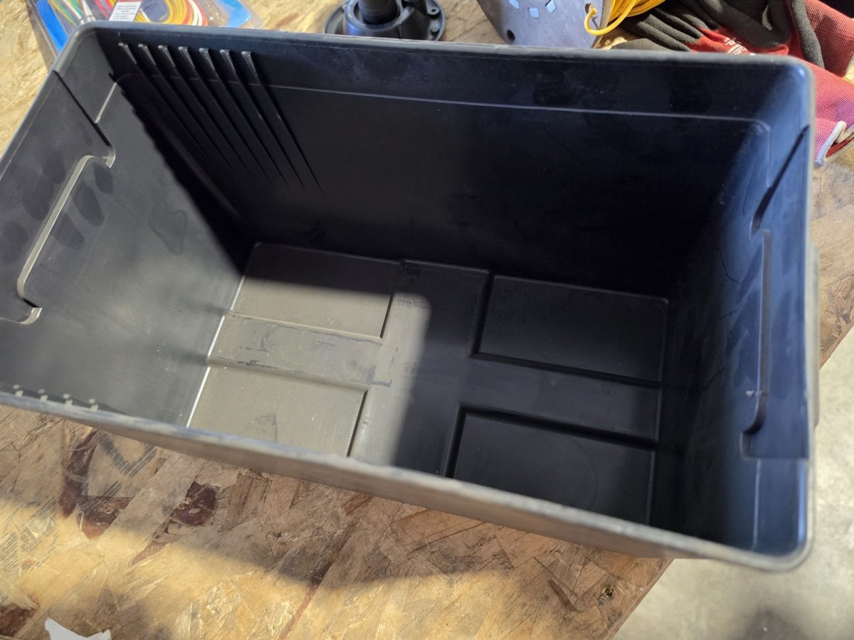 Group 27 Battery Box w/ Vented Lid, M318 (Used, Strap Not Included), image 2