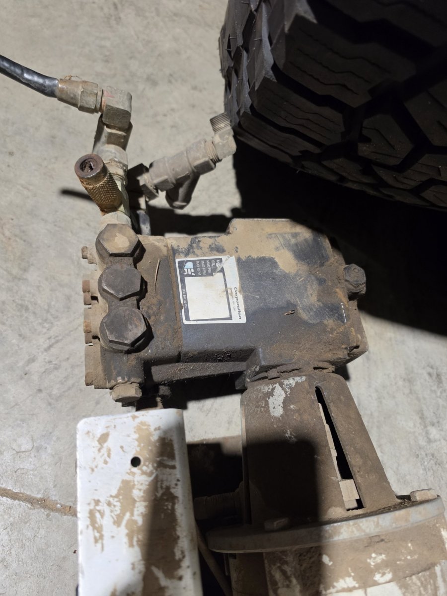 Leeson 108410 12V DC 1/2 HP Washguard Motor + Triplex Pump, Fire Truck Foam Injector (Used, Worked When Removed), image 3