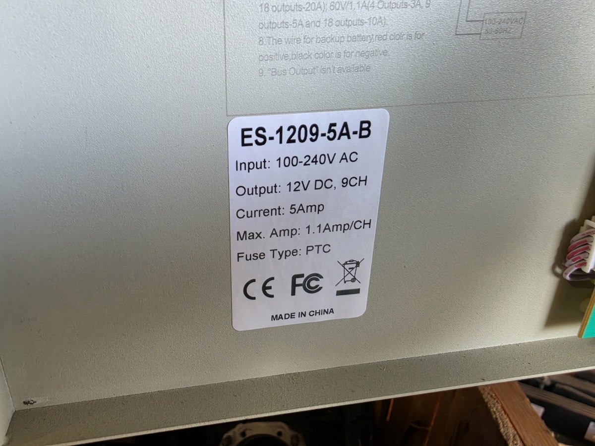ES-1209-5A-B 12V DC 9-Channel 5A CCTV Power Supply Box with Battery Backup (New, Battery Included), image 4
