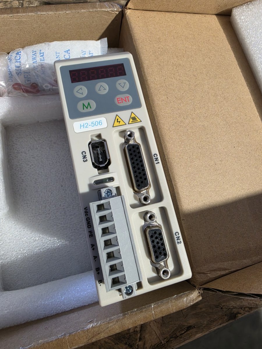 Raytools H2-506-JQH DC Hybrid Servo Drive 24-48VDC 6A RMS (New in Box, w/ Accessories), image 2