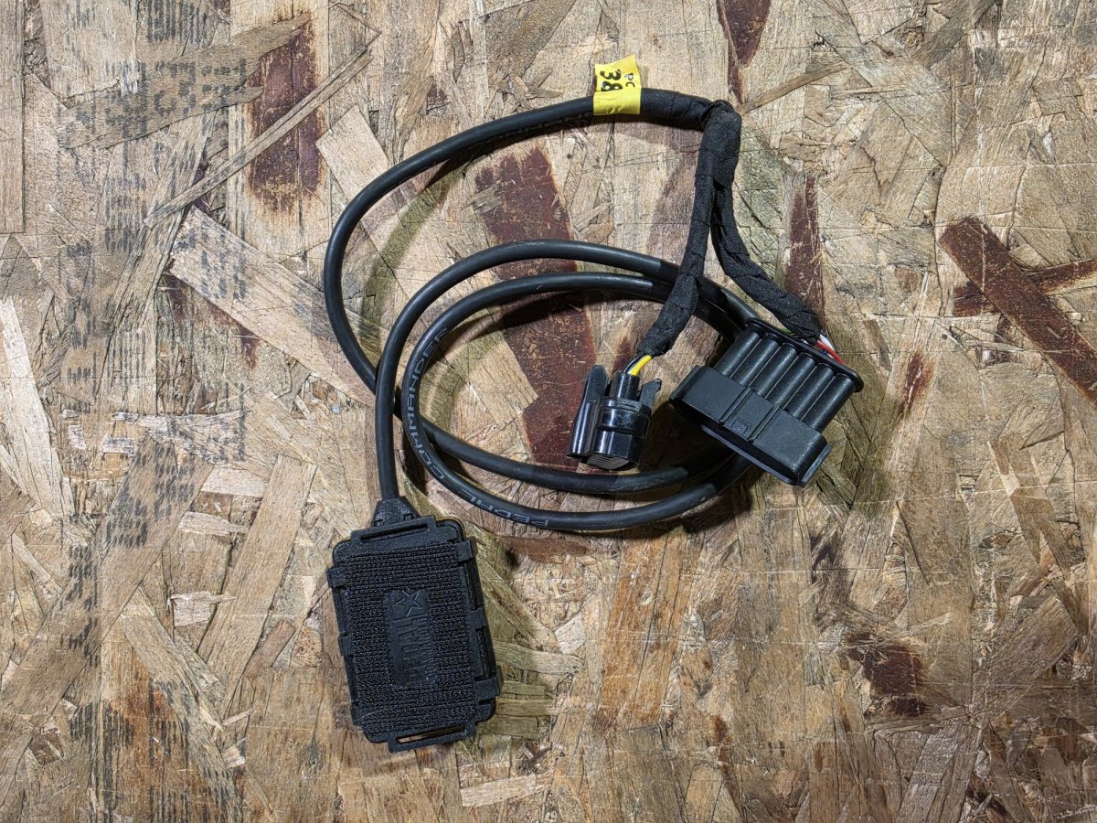 Pedal Commander PC38 Bluetooth Throttle Controller for 2005-2023 Toyota Tacoma (Used), image 3