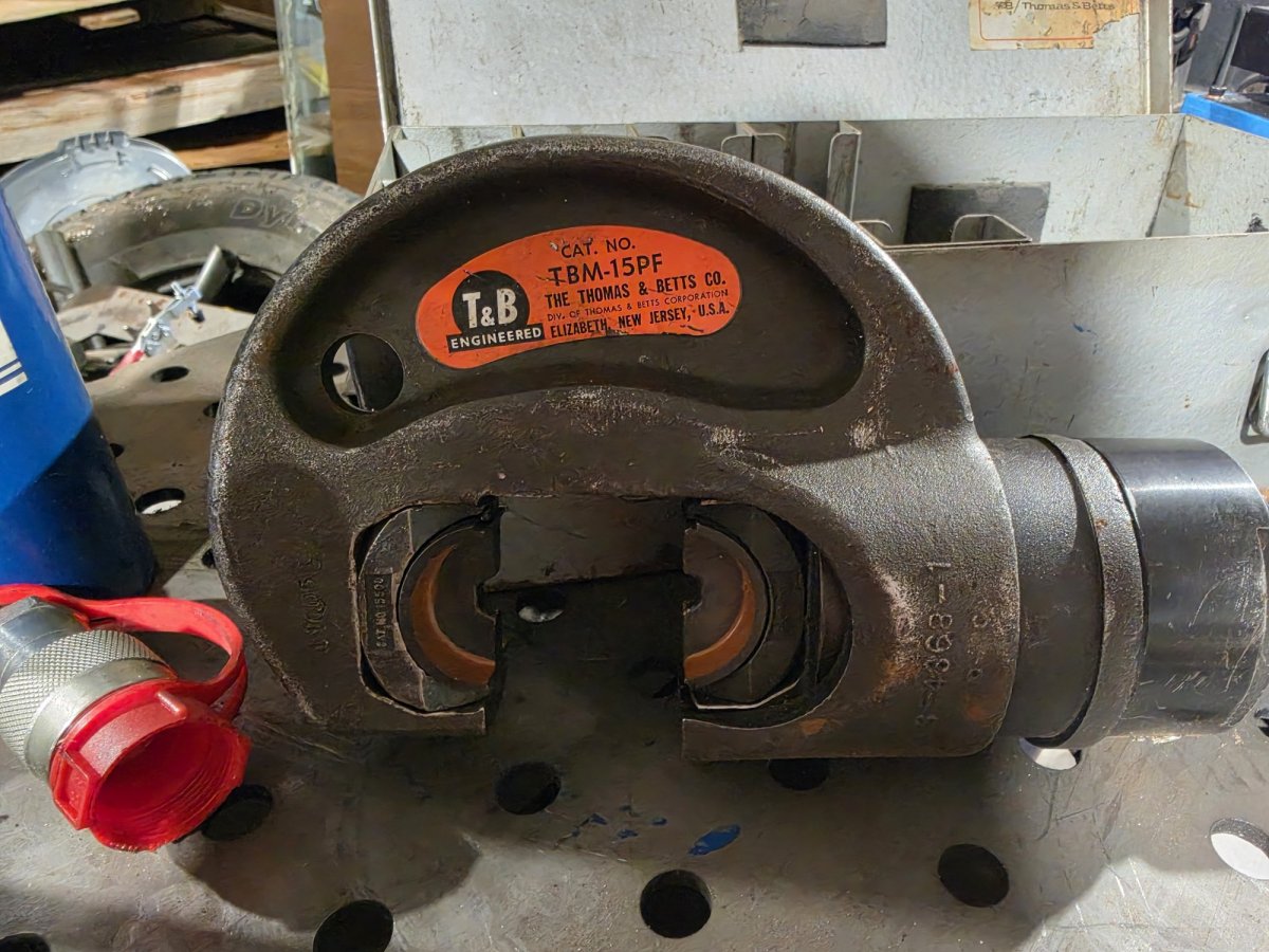 Thomas & Betts TBM-15PF 15-Ton Hydraulic Crimper Head Kit w/ Dies, Case & Air/Hydraulic Foot Pump (Used), image 8