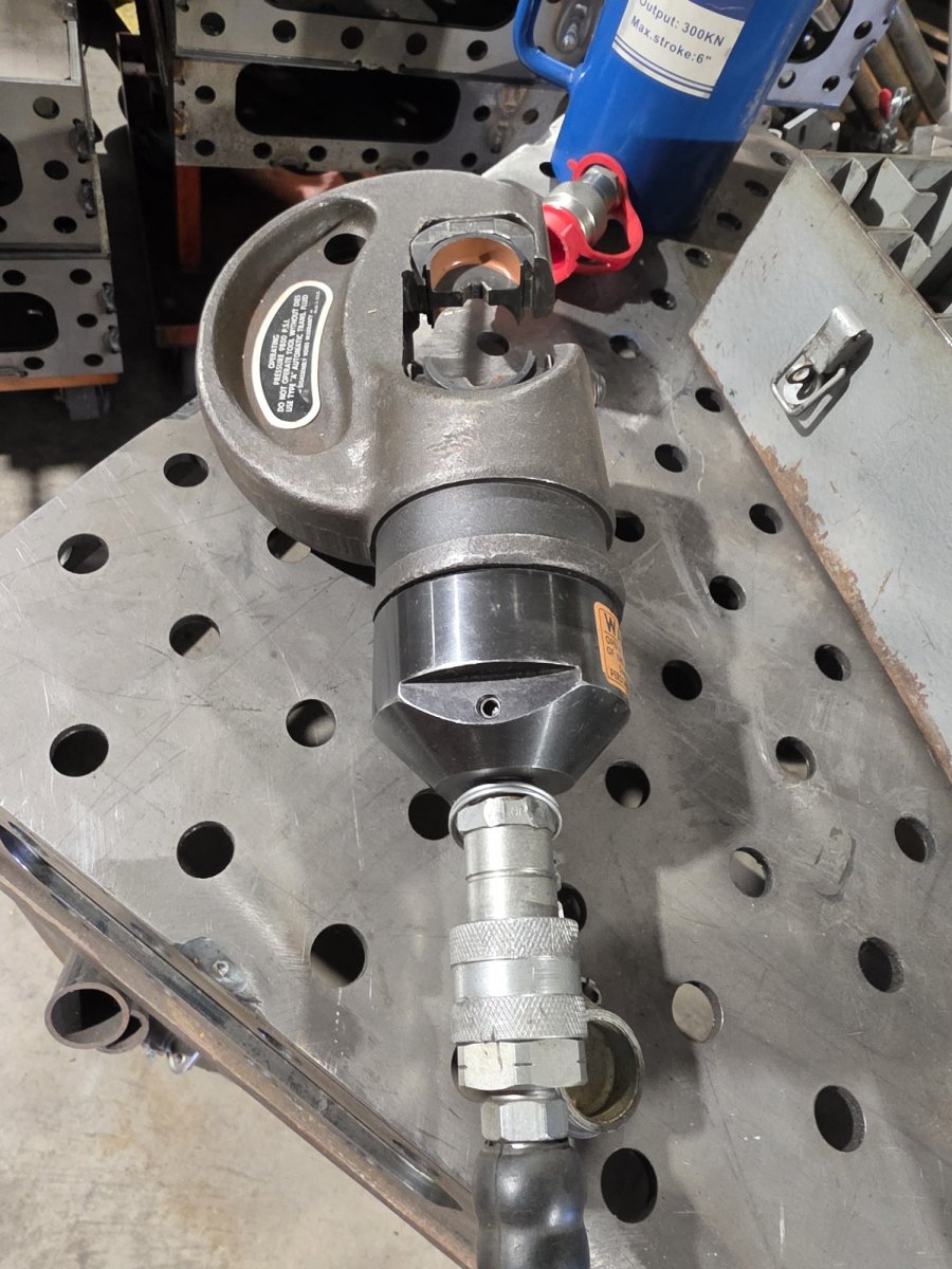 Thomas & Betts TBM-15PF 15-Ton Hydraulic Crimper Head Kit w/ Dies, Case & Air/Hydraulic Foot Pump (Used), image 4