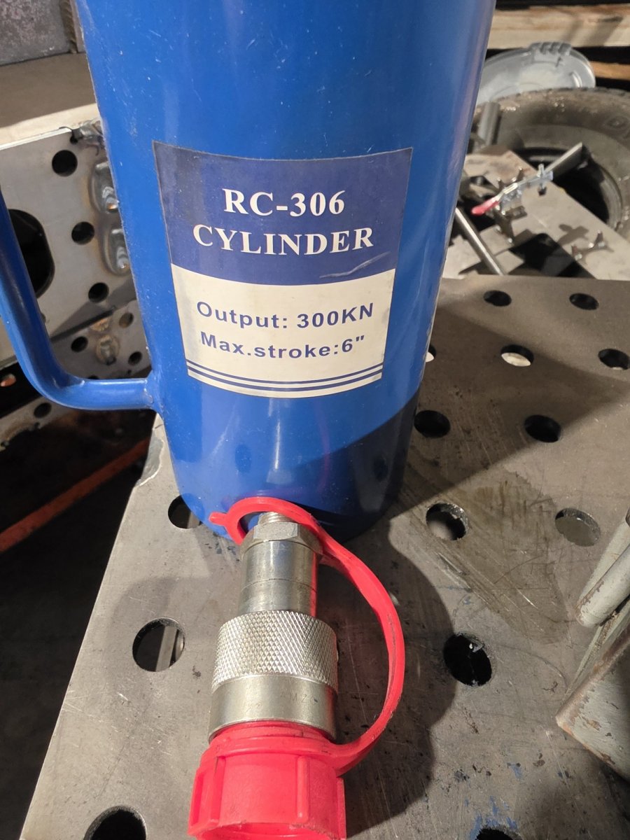 RC-306 300 kN (30-Ton) 6" Stroke Hydraulic Cylinder (Used), image 2