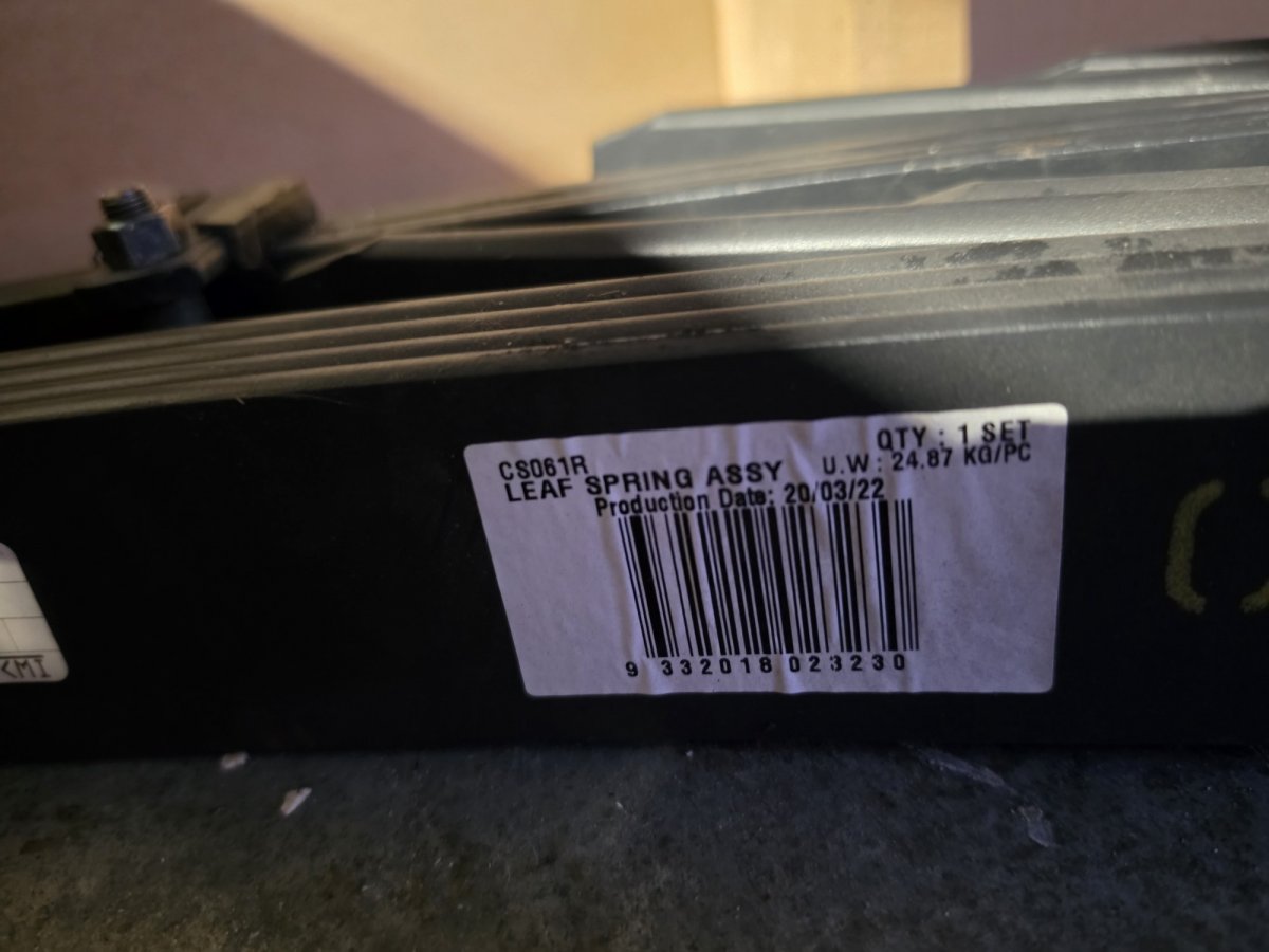Old Man Emu CS061R Dakar Rear Leaf Spring Pair, Medium Load (New), image 3