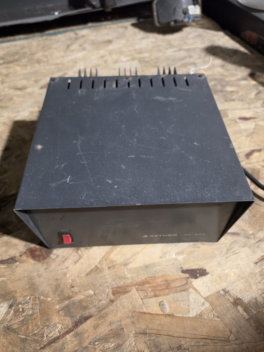 Astron RS-20A 13.8V 20A Linear Power Supply (Used, Works)
