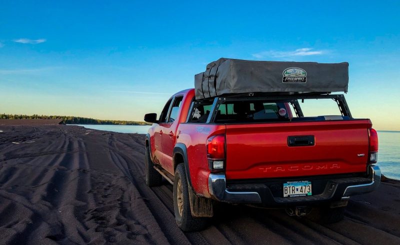 Deluxe Rock Sliders | Toyota Tacoma 3rd Gen (2016-2023) - DirtBound Offroad